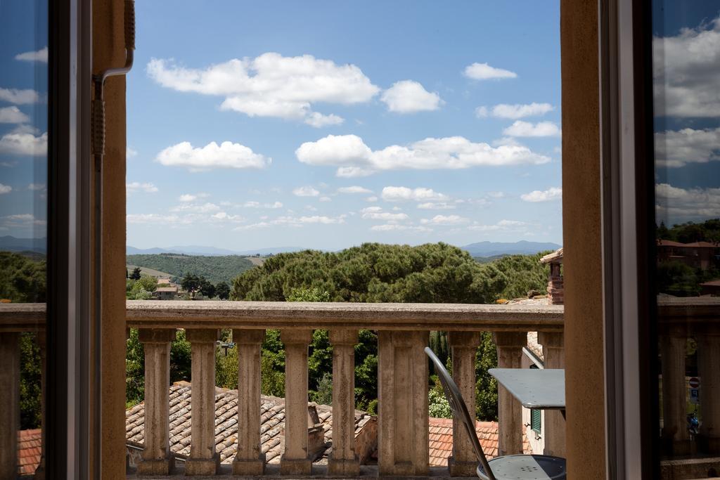 Il Barlanzone Affittacamere Montalcino Bagian luar foto
