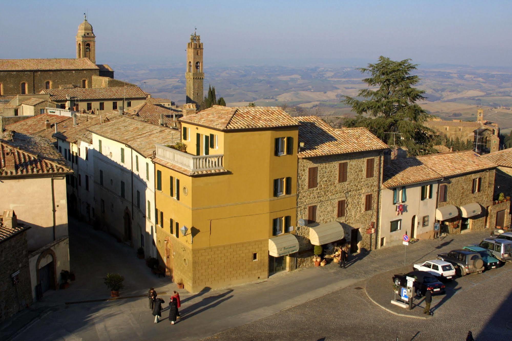 Il Barlanzone Affittacamere Montalcino Bagian luar foto